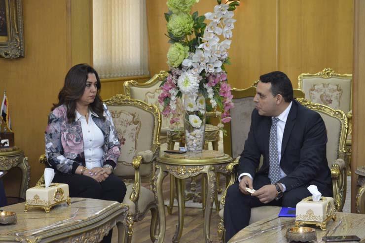 بالصور .. محافظ دمياط تستقبل وفدا من هيئة تنمية الصادرات محافظات خط بالصور .. محافظ دمياط تستقبل وفدا من هيئة تنمية الصادرات محافظات خط