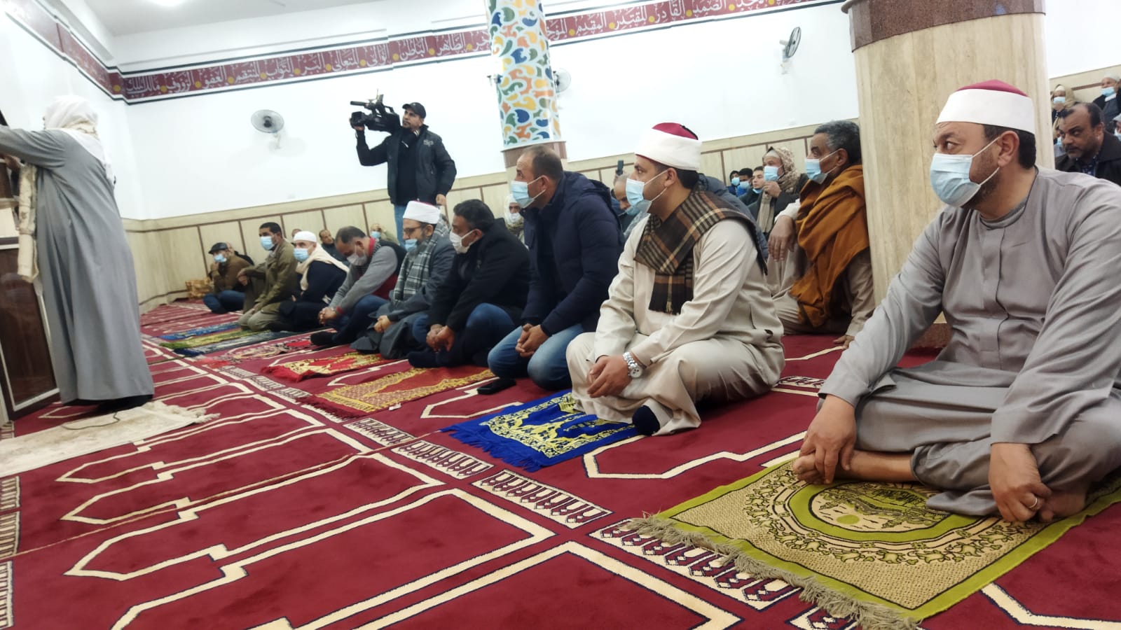 77b0863db68fa557dd06bf9d98b8c24d.jpg
