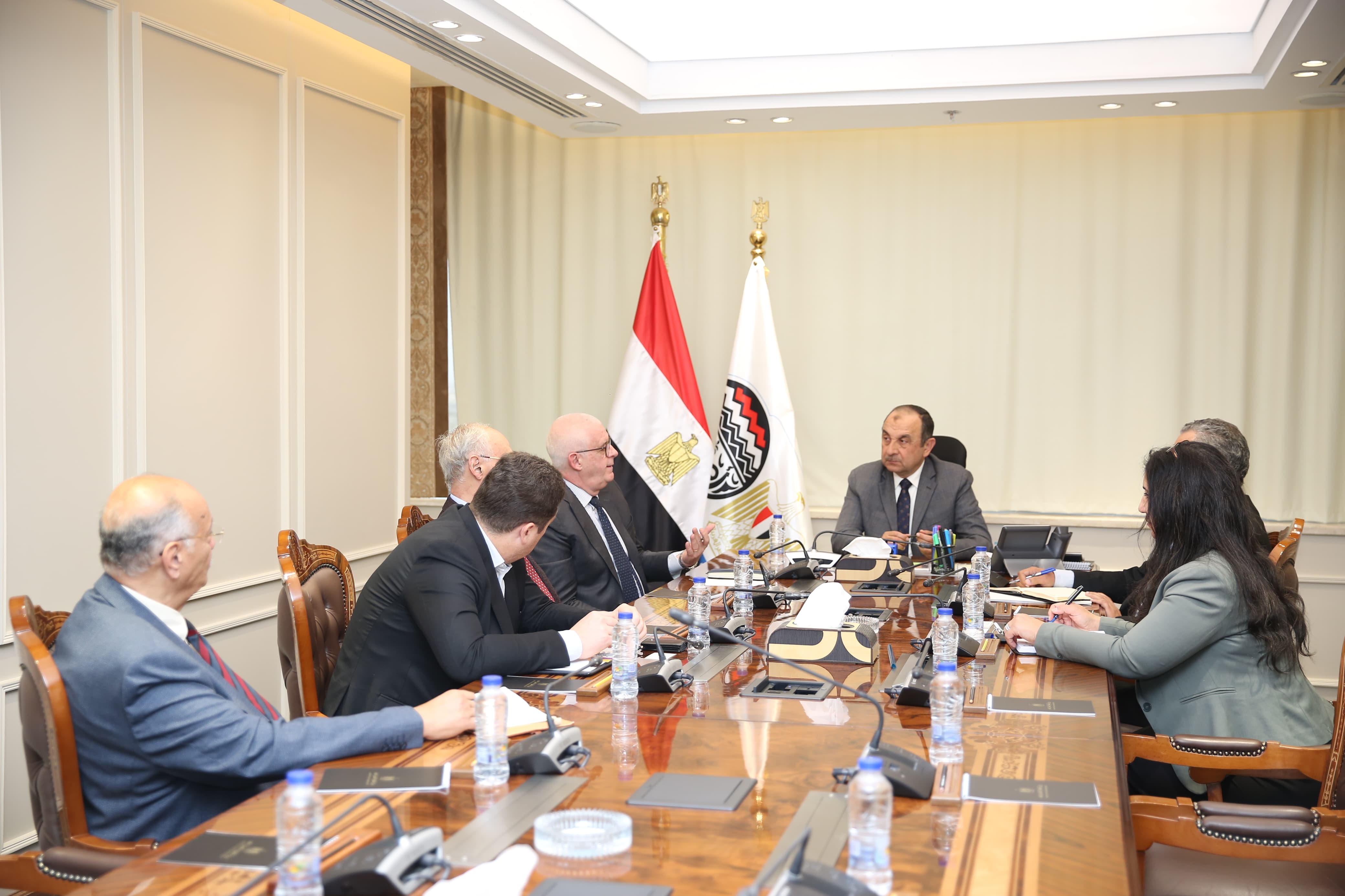 fe5df232cafa.jpg