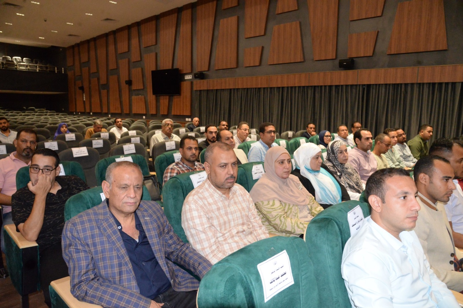 139744fbdcc8.jpg
