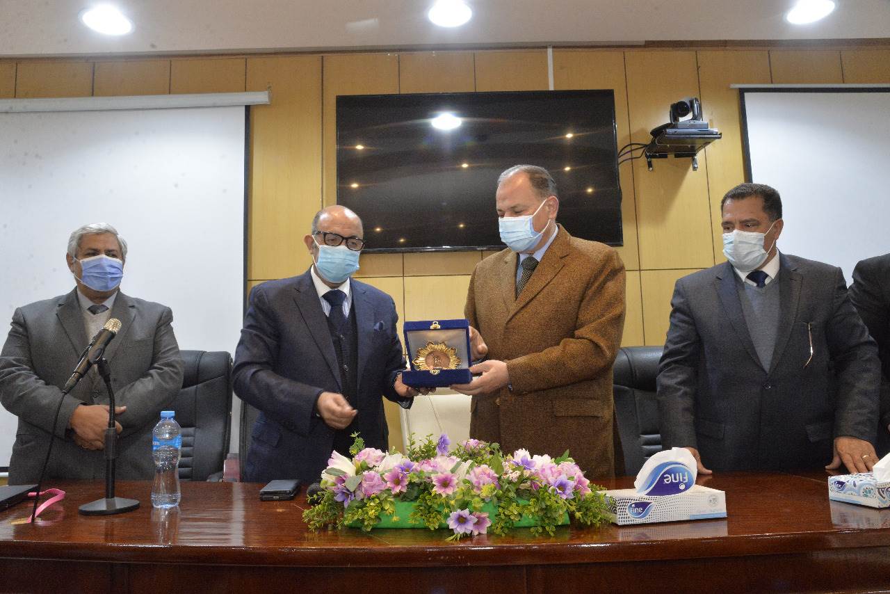 aed3ede335e72c8073e75e37e5cb229d.jpg